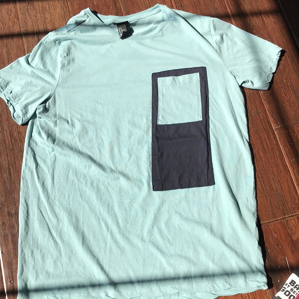 HM seafoam blue gray color block pocket t - Picture 4 of 5